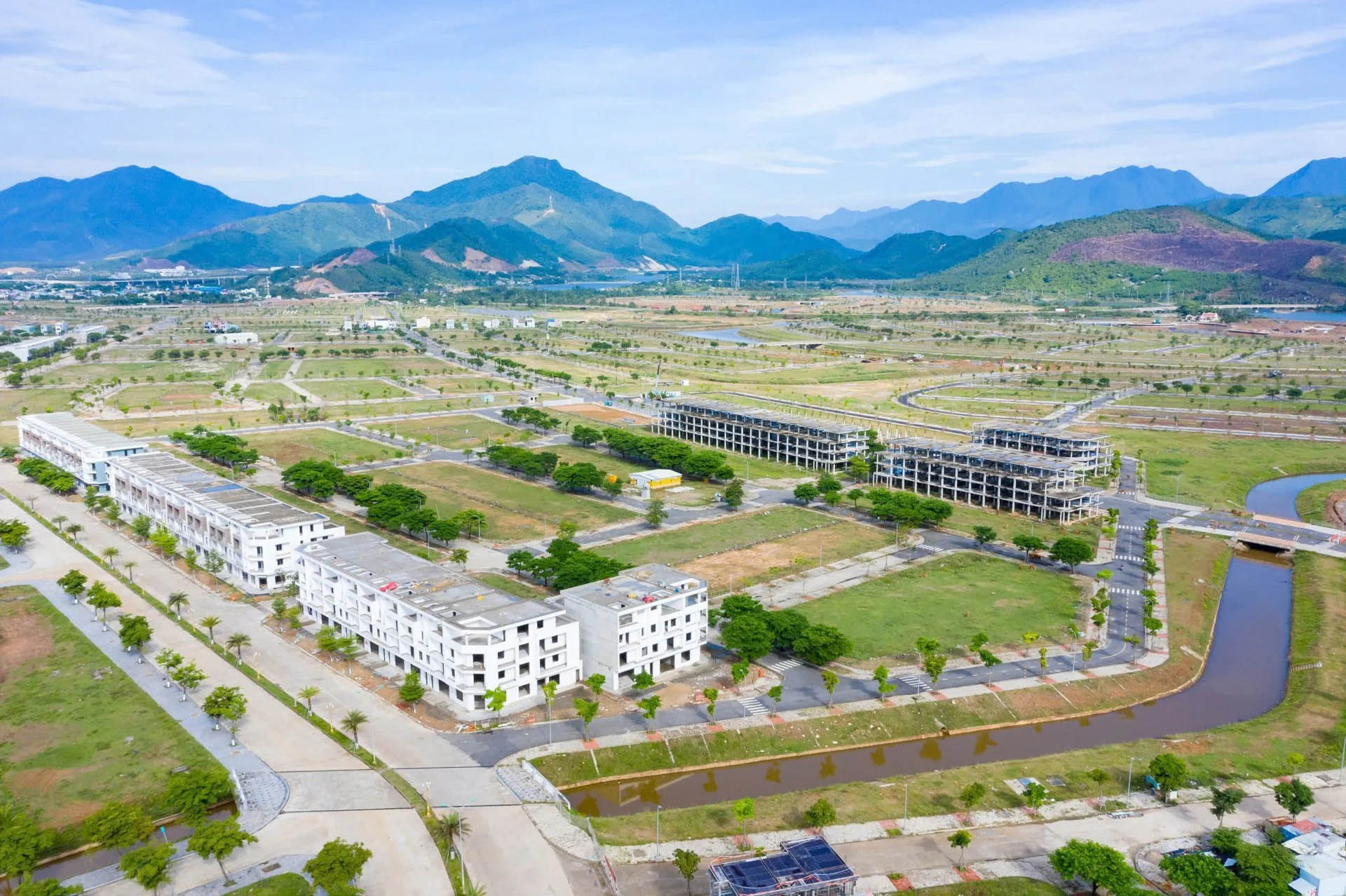 Đất Đà Nẵng: Giao dịch 'ngủ đông' - Giá vẫn 'thức'