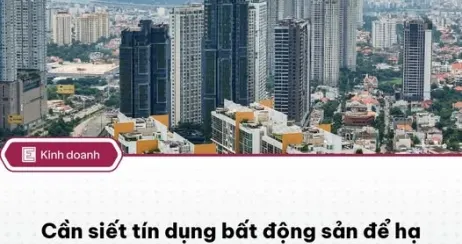 Giá nhà tăng chóng mặt, khi ngân hàng siết vay ai sẽ khổ?