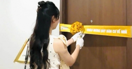 Người trẻ 'ồ ạt' mua nhà: Tín hiệu thị trường hay rủi ro tiềm ẩn?