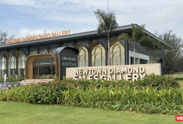 Sau thời gian dài yên ắng, thị trường bất động sản Đà Nẵng nhộn nhịp trở lại với các sản phẩm căn hộ, khách sạn. Hàng loạt dự án được khởi động, nhiều thương hiệu đình đám 'đổ bộ'.