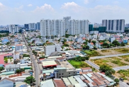 Thị trường bất động sản giữa năm 2025: Bề mặt lặng sóng hay đang âm thầm tạo đáy?