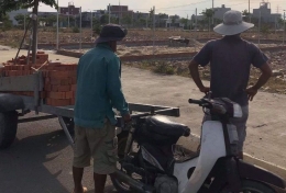 Trộm cắp tại Nam Hoà Xuân: giữa ban ngày ngang nhiên mang xe tới chở hết gạch