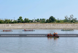 Đang diễn ra: Đua thuyền trên sông tại KĐT Sun Riverpolis