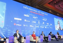 LO SỢ 'BOM NỢ' TRUNG QUỐC?