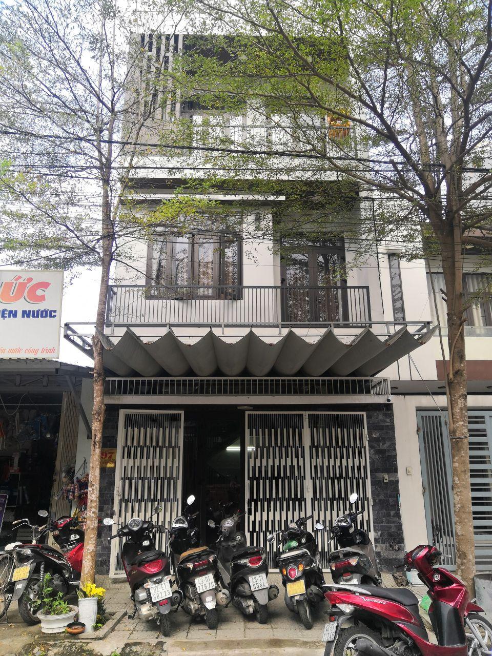 Chính chủ bán nhà đẹp tâm huyết, 3 tầng đường Bùi Giáng