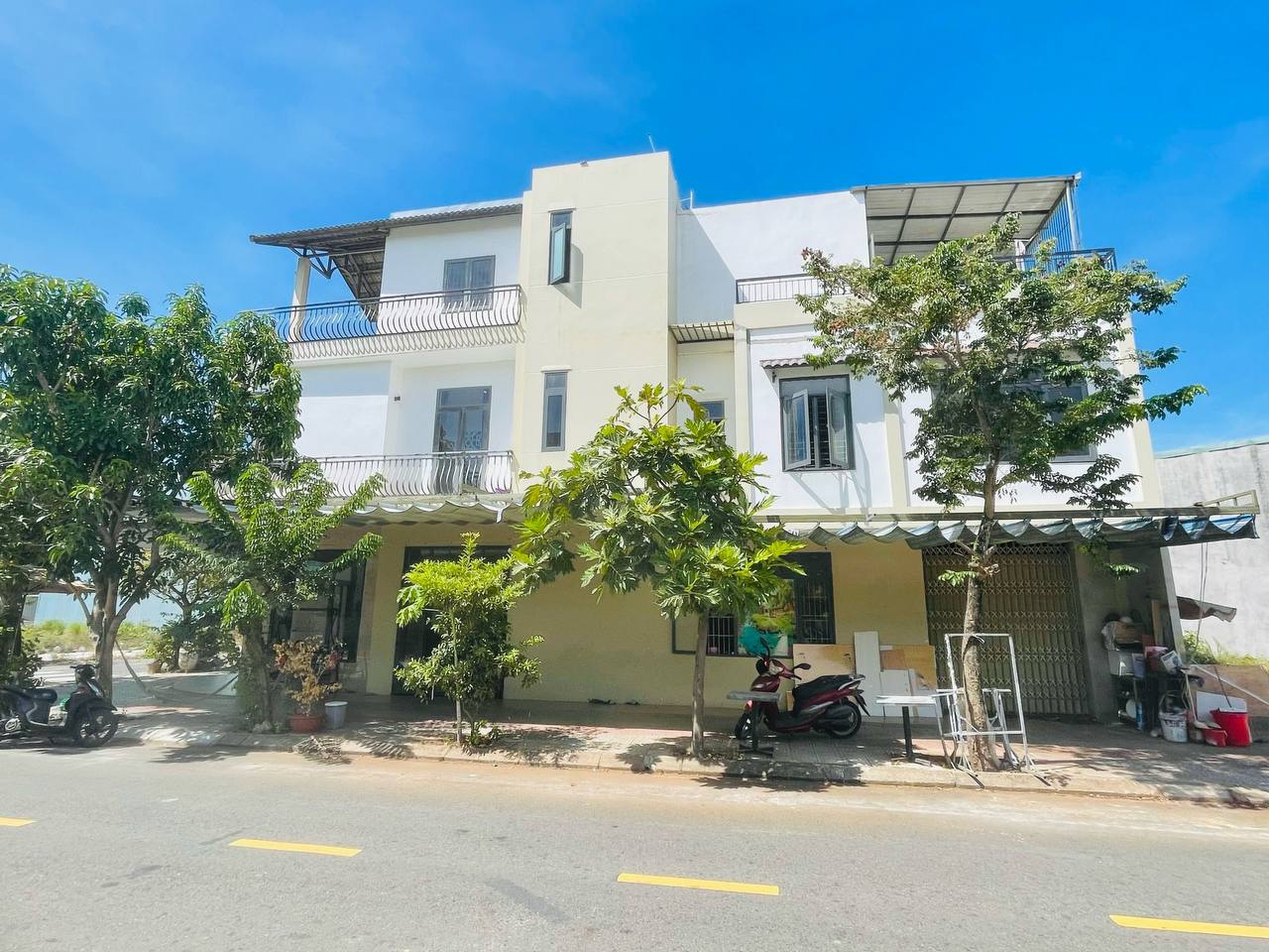 Bán nhà 2,5 tầng Lô góc, B2.36, Lô 38 - Khu đô thị Nam Hòa Xuân |Sàn Đất Nền Hòa Xuân