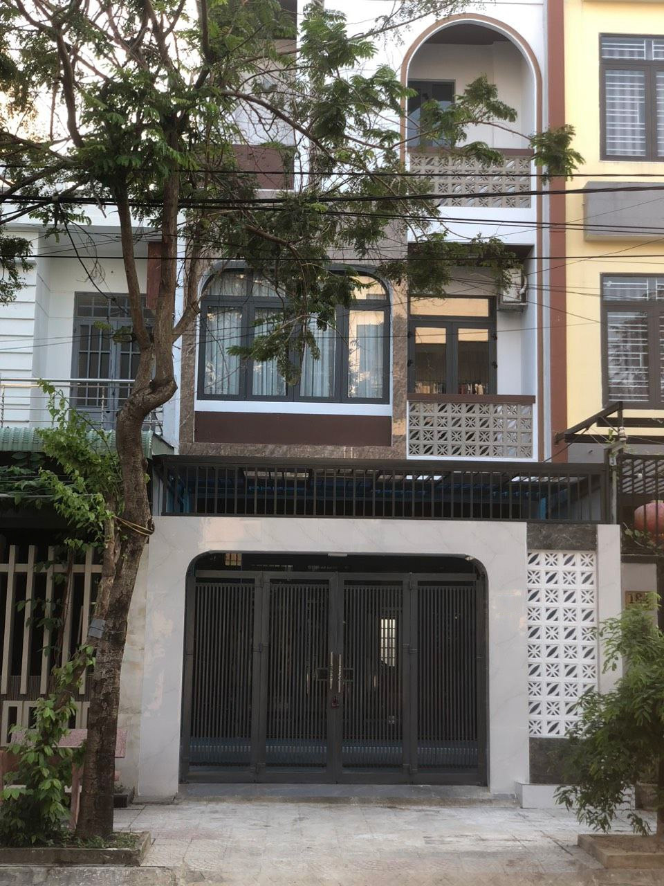 Bán nhà 3 tầng Hoàng Thế Thiện B1.37, Lô 24 - Hòa Xuân (Giai Đoạn 1A) |Sàn Đất Nền Hòa Xuân